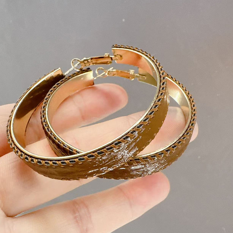 Σκουλαρίκια με γεωμετρικό σχέδιο, χειροποίητα, υλικό: Cortex, στυλ influencer, μάρκα Chu Hao