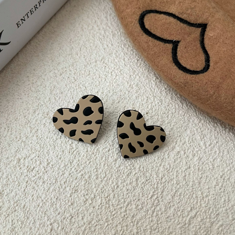 Σκουλαρίκια κορεατικού στυλ με γεωμετρικό σχέδιο καρδιάς για παιδιά, φινίρισμα βαφής με ψήσιμο, μέταλλο