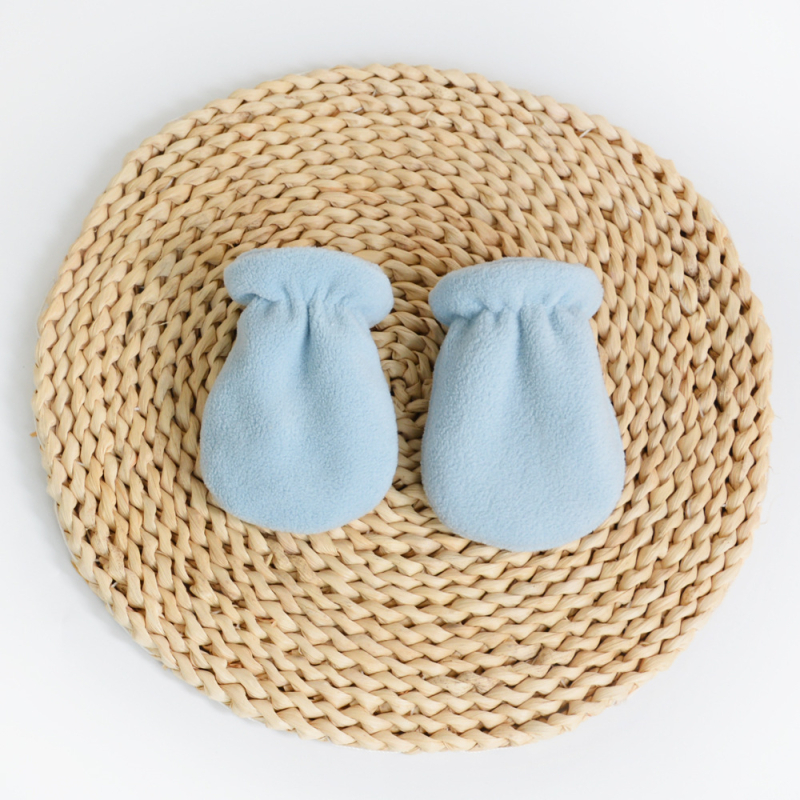 Újszülött babakesztyűk polár fleece, uniszex, varrat nélküli kialakítás, meleg és vastag, egyszínű minta, 0-1 év, téli és tavaszi szezonra