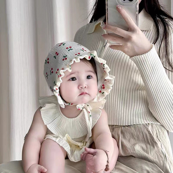 Kapa za bebe u dvorskom stilu — pamuk, kupolasti vrh, široki obod, zaštita od sunca, prozračna, za 0–12 mjeseci (proljeće–jesen)