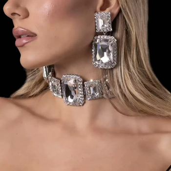 Komplet nakita: naušnice i ogrlica s rhinestones, elektroplirano završno obrađivanje, običan lanac, privjesak od rhinestones