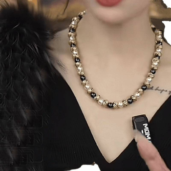 S925 ezüst lánccal készült kagylógyöngyös nyaklánc, kerek gyöngyök, luxus dizájn