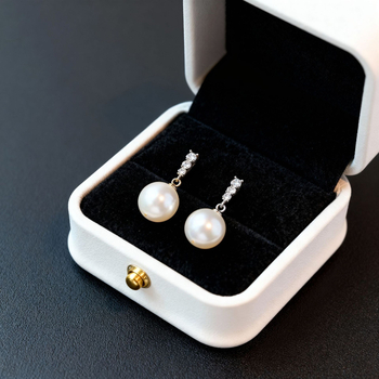 Cercei cu formă geometrică, stil zână; material: sidef; tijă de urechi: argint 925; finisaj: electroplacare.