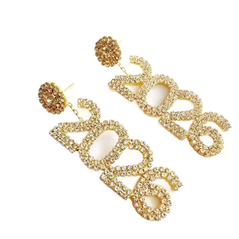 Kristály fülbevalók betű- és számfelirat dizájnnal – Női személyre szabott fülkiegészítő