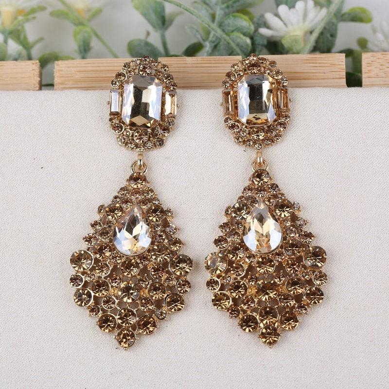 Fülbevalók - Rhinestone, Office Lady divat nőknek, csepp alakú, egyedi csomagolás (Anyag: Rhinestone; Stílus: Fashion OL, Nők; Forma: Csepp alakú; Csomagolás: Egyedi)