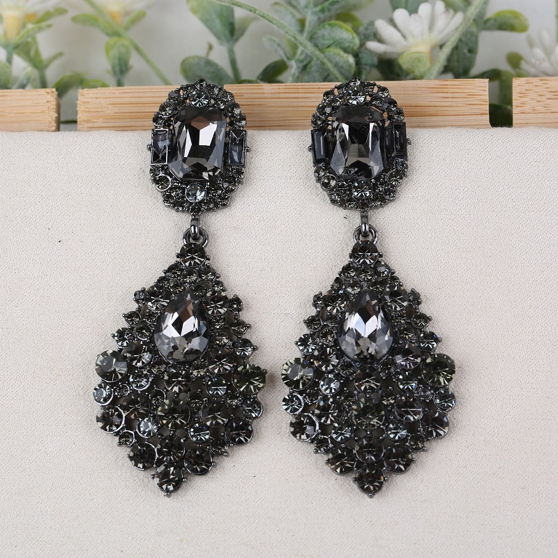 Fülbevalók - Rhinestone, Office Lady divat nőknek, csepp alakú, egyedi csomagolás (Anyag: Rhinestone; Stílus: Fashion OL, Nők; Forma: Csepp alakú; Csomagolás: Egyedi)