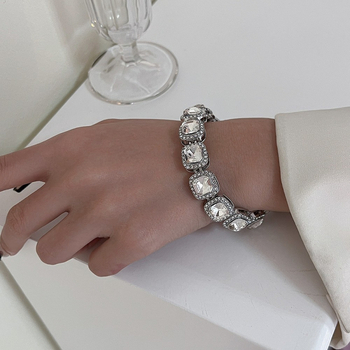 Colier cu pandantiv din aliaj, lanț regulat, tratament cristal, model: Iubire / Picături de apă / Clopot, stil Jazz Wind retro