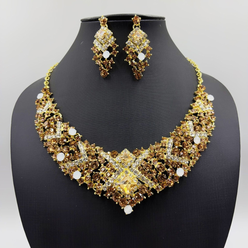 Vjenčani set nakita: naušnice i ogrlica; rhinestones kristali; legura; galvanizirano pokovavanje; lanac tipa O