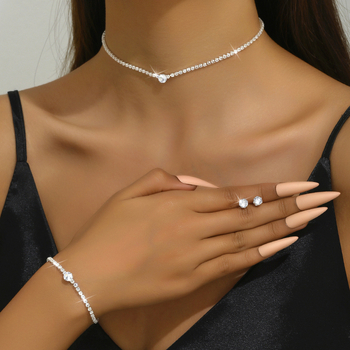 Set nakita s rhinestones: naušnice, ogrlica i dodaci za ruku; minimalistički stil, dijamantna obrada, uzorak zvijezda/sunce i mjesec/kosmos