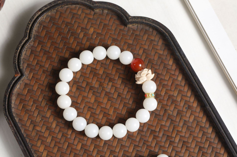 Bodhi гривна, естествена, унисекс, полирани мъниста, 18 броя