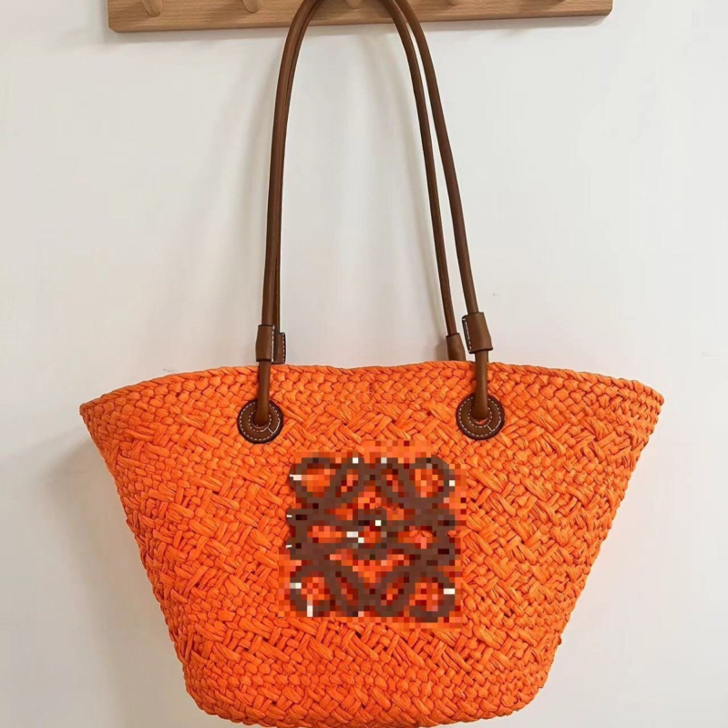 Válltáska papírral szőtt anyagból, városi letisztult stílus, dumpling alakú, nyitott tetejű, belső zseb a mobiltelefon számára