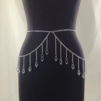 Női kristálytestlánc geometriás dizájnnal, bojtos medállal, beépített kristályokkal, ötvözetbe illesztett mesterséges gemek