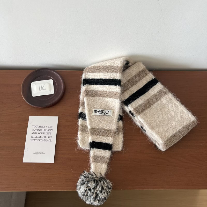 Šal warp-knit za zimu, održava toplinu, personalizirani trend stil, podrijetlo: Jinhua, izlazak jeseni 2025