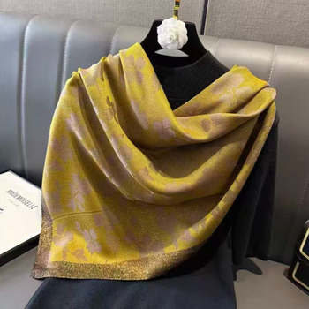 Kvadratni šal s zlatnim nitima i javorovim listom, Jacquard, 100×100 cm, svestran dodatak