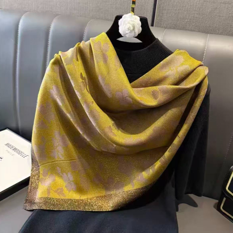Kvadratni šal s zlatnim nitima i javorovim listom, Jacquard, 100×100 cm, svestran dodatak
