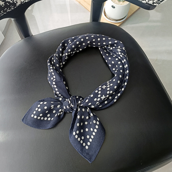 Šal s točkicama, mali kvadratni šal, satensko-imitacijska svila, otisak, 100% poliester, twill tkanina, moderan gradski stil