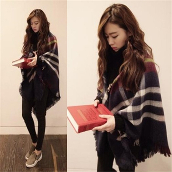 Pelerina s resicama, karirana, unisex (Materijal: akril/umjetna vuna; Uzorak: geometrijski; Pletenje: twill; Funkcija: održava toplinu; Sezona: jesen 2024)