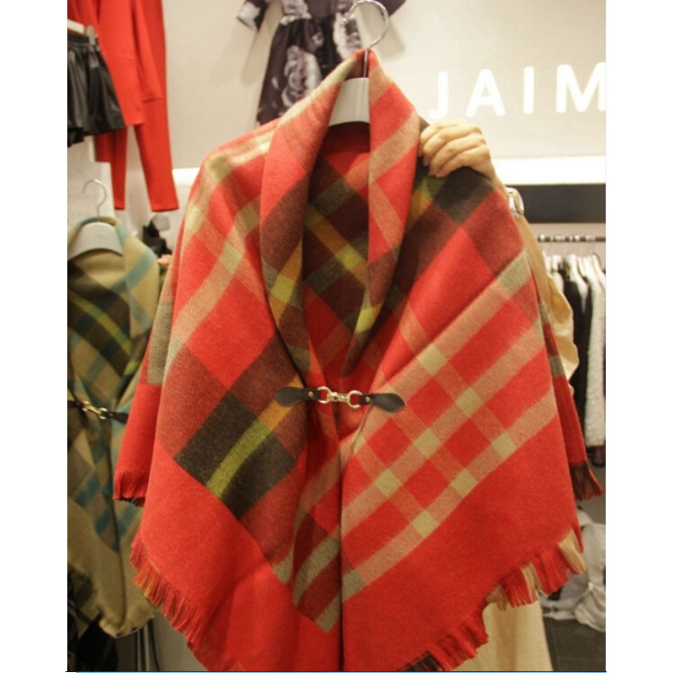 Pelerina s resicama, karirana, unisex (Materijal: akril/umjetna vuna; Uzorak: geometrijski; Pletenje: twill; Funkcija: održava toplinu; Sezona: jesen 2024)