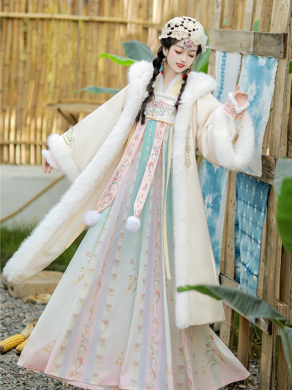 Sievietes Hanfu jaka Tang dinastijas stilā, samta biezinājums, izšuvums, piedurknes tipa pipa, poliestera audums