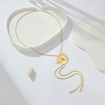 Pikk kaelakee vasest sulamiga, geomeetriline ahel, naiste moe stiil, sügis 2025