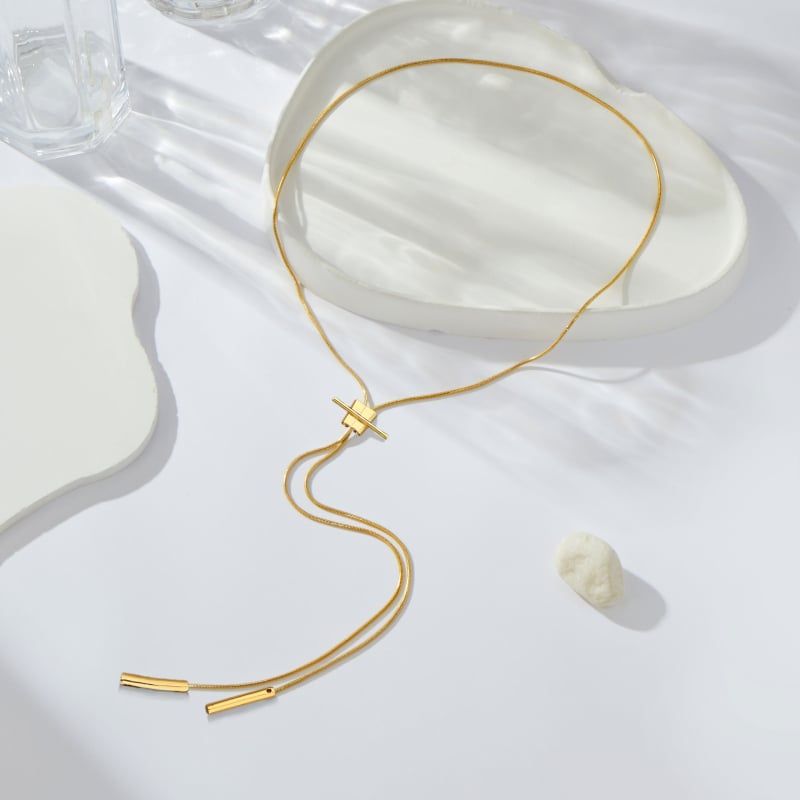 Pikk kaelakee vasest sulamiga, geomeetriline ahel, naiste moe stiil, sügis 2025