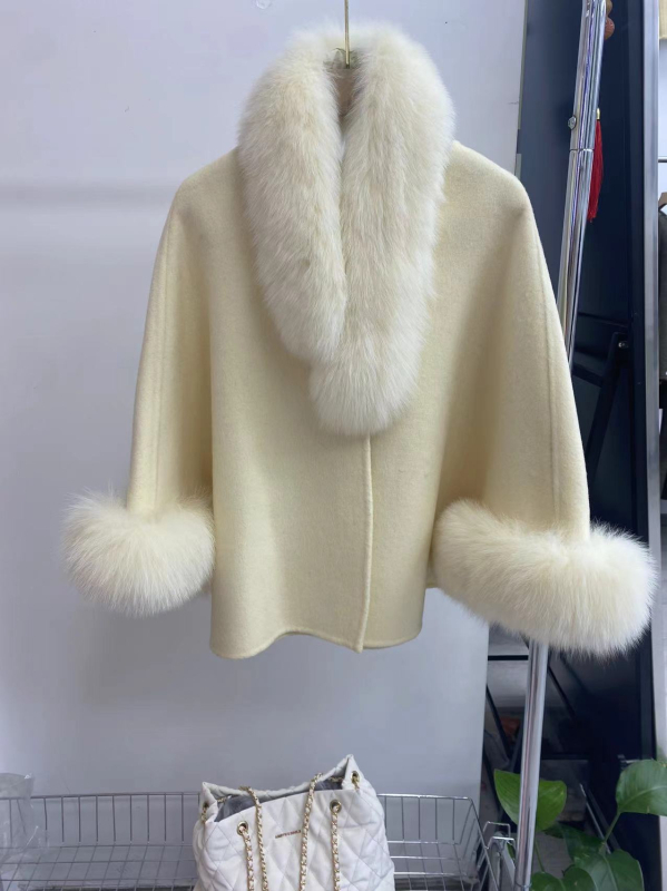 Moteriškas vilnos paltas kapės stiliumi, be rankovių, storas, laisvas kirpimas, vilnos-Lyocell mišinys