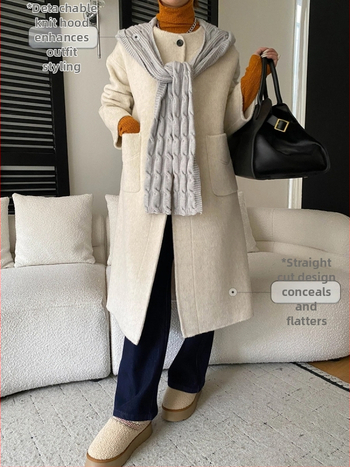 Moteriškas vilnos paltas, nuimama megzta gobtuvė, šalikui primenantis dizainas, apvali kaklo linija, ilgas siluetas, vienos eilės užsegimas