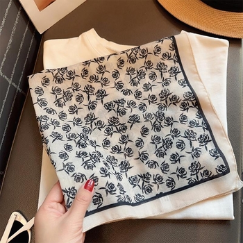 Шал от памук-полиестер смес, лек мрежест шал, основно съдържание 81-95%, лято 2025 година лансиране