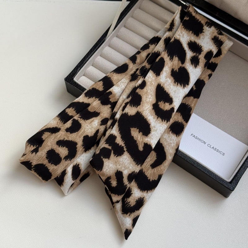 Шал от изкуствена коприна с леопардов принт и точки, Shang niu, за зимния сезон, средна дължина