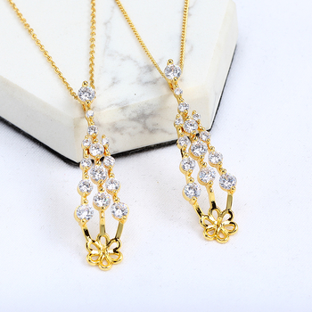 Ogrlica – legura s premazom srebra ili zlata; originalni dizajn; kategorija: ogrlica