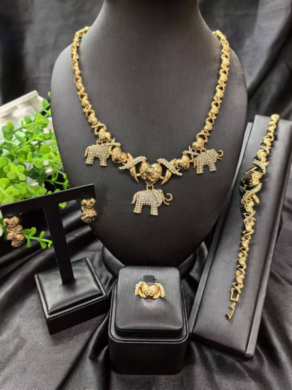 Комплект бижута за дами: колие, обеци и гривна с удължена верига; меден материал, електроплакиране, диамантен стил; мотиви растения и цветя