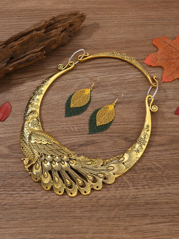 Σετ κολιέ και σκουλαρίκια από κράμα ψευδάργύρου, με στριφτή αλυσίδα, ηλεκτροπλατίωση, μενταγιόν με μοτίβο αστερισμού, εθνο-λαϊκό ρετρό στυλ, φθινοπωρινή έκδοση 2025