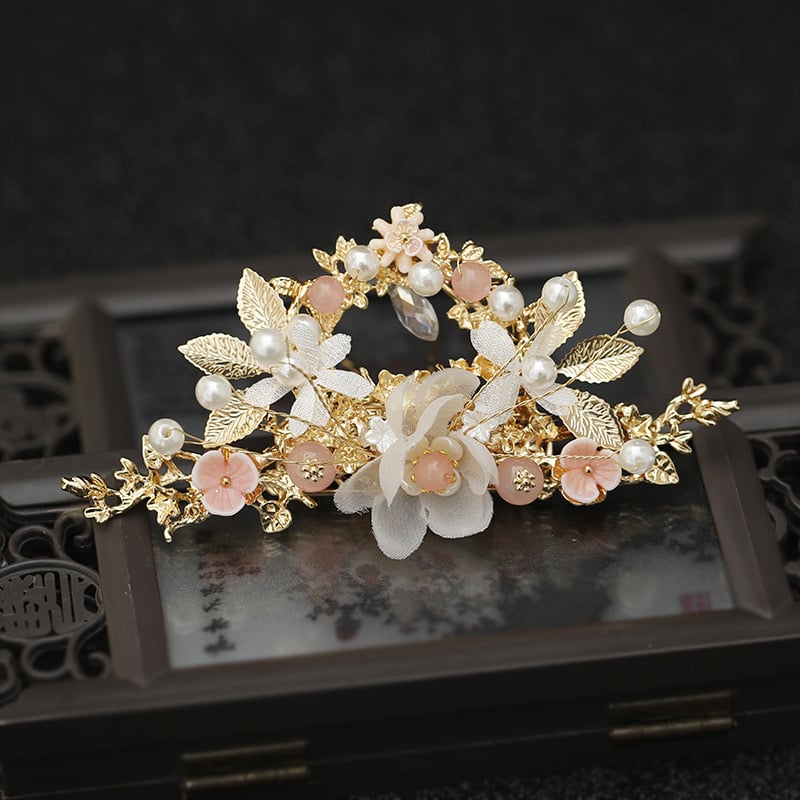 Украса за глава в античен ханфу стил с висяща висулка за челото и пискюли; сплав с посребрено или позлатено покритие; лято 2025.