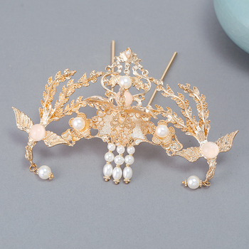 Muinasjuttidest inspireeritud peaehete komplekt, millel on kulmupendli ja tupsud; Materjal: sulam koos hõbeda või kulla kattega; Väljalaskmise hooaeg: 2025 suvi