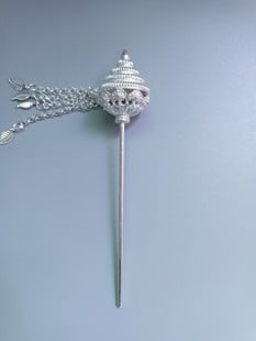 Juukseklips peakatte aksessuaarina — rahvuslik stiil, naine, segu, elektroplating, Monolith