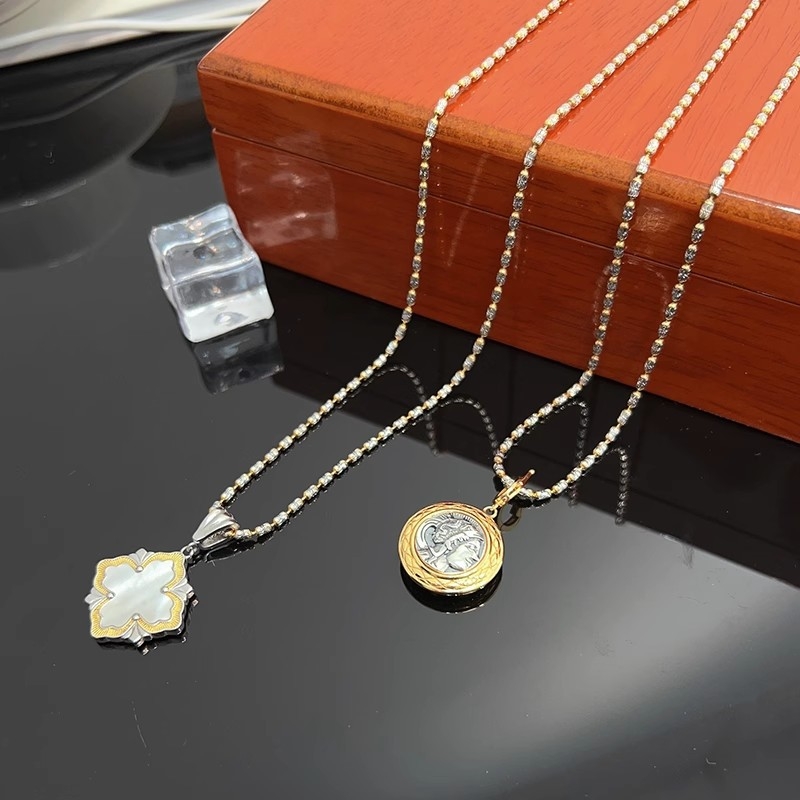 Ogrlica od 925 srebra, pozlaćena 18K zlatom, ovalno geometrijski oblik, nišni stil, podesiva