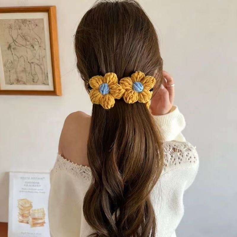 Dodatak za kosu – banana klips, vuneni materijal, ručna izrada, Maillard stil, literarno retro stil