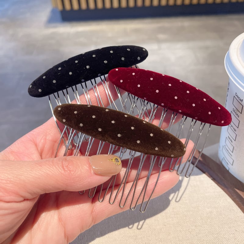 Bársony anyagú pöttyös hajcsat — geometriás kialakítás, kézzel készített, koreai stílus, 2025 ősz