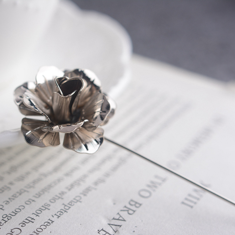 Broš od legure u obliku cvijeta, korejskog stila, unisex, elektroplatirano