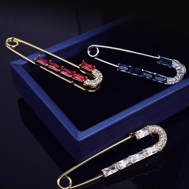 Accesorii: Chest Pin, formă stea, aliaj zinc, placare electrolitică, strângere talie