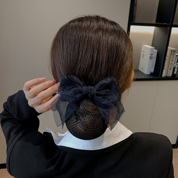 Elegáns szatén hajcsipesz kontyhálóval, kézzel készített, professzionális használatra (Anyag: Szatén; Stílus: Elegáns, professzionális; Feldolgozás: Kézzel készített; Testreszabás: Igen)