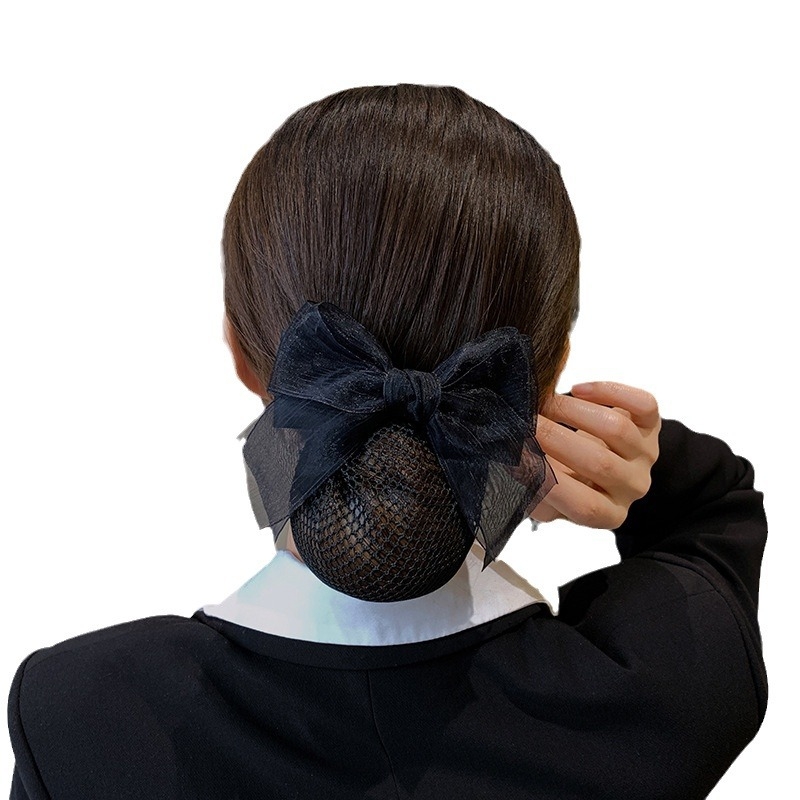 Elegáns szatén hajcsipesz kontyhálóval, kézzel készített, professzionális használatra (Anyag: Szatén; Stílus: Elegáns, professzionális; Feldolgozás: Kézzel készített; Testreszabás: Igen)