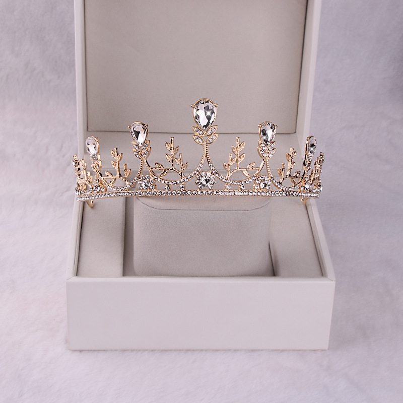 Vjenčana tiara | metalna osnova, elektroplatiniranje, nježan ženski stil, kristali