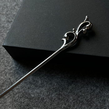 Hajtű virággal — Vintage stílus, fém, elektroplakálás (Anyag: Fém; Stílus: Vintage; Díszítés: Virág; Feldolgozás: Elektroplakálás)