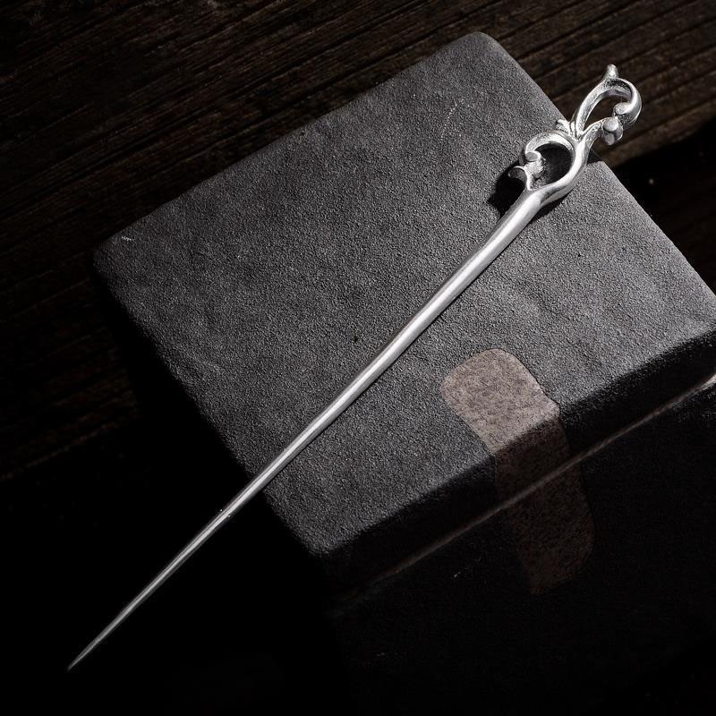 Hajtű virággal — Vintage stílus, fém, elektroplakálás (Anyag: Fém; Stílus: Vintage; Díszítés: Virág; Feldolgozás: Elektroplakálás)