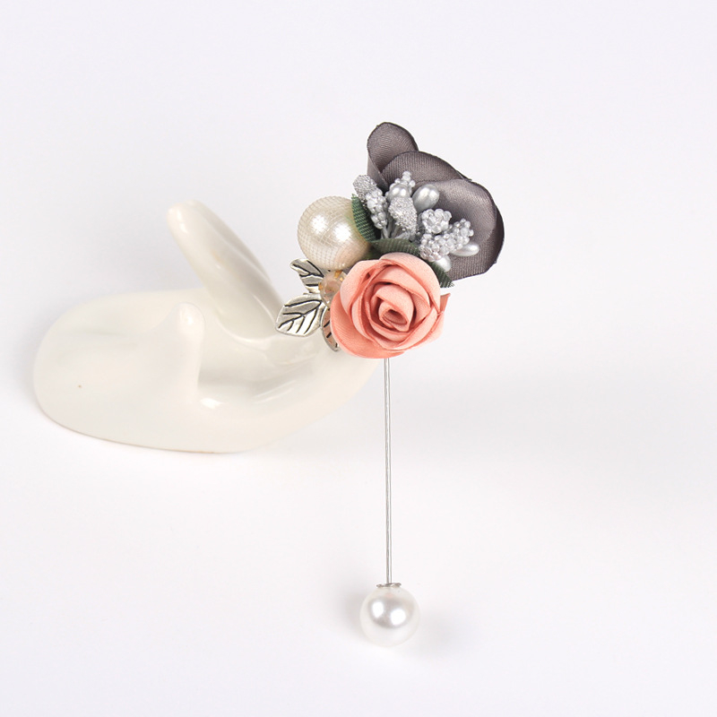 Koreai stílusú textil virág broska műgyöngy díszítéssel, sálhoz vagy kabáthoz; női dekoratív kiegészítő, elektroplattált felülettel.
