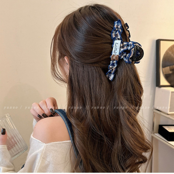Műanyag hajcsat gripperezővel — koreai Preppy stílus kockás anyaggal és medve motívummal, kézzel készített, Xinglong Jewelry, nőknek