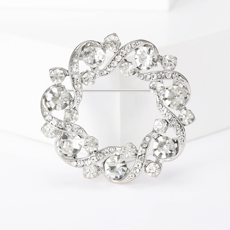 Broš od Rhinestone serije; legura materijala; Beautiful Berry Jewelry; dekorativni dodatak; podrijetlo Yiwu.