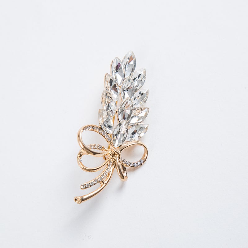 Pillangó alakú kristályos broš – ötvözet, gyémánt felület, nőknek, selyemsál csat, gallértű