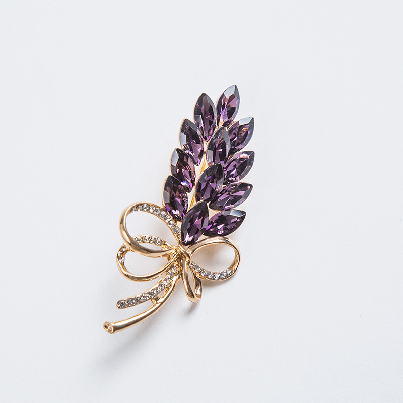 Pillangó alakú kristályos broš – ötvözet, gyémánt felület, nőknek, selyemsál csat, gallértű